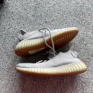 Yeezy Boost grey